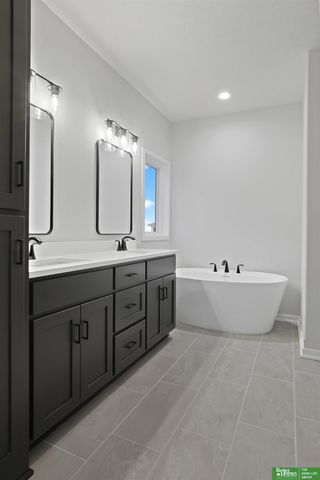 5816 N 198th Street, Elkhorn, NE 68022