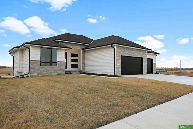 5816 N 198th Street, Elkhorn, NE 68022