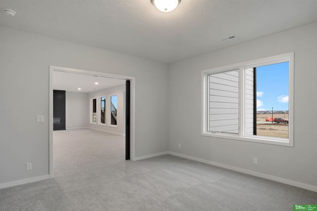 5816 N 198th Street, Elkhorn, NE 68022