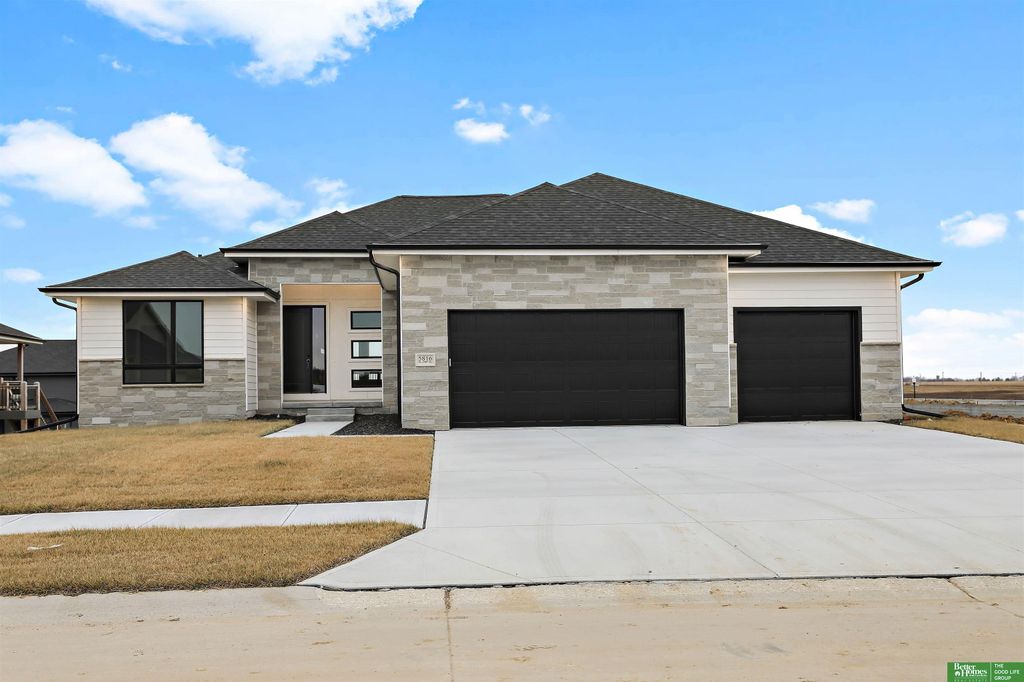 5816 N 198th Street, Elkhorn, NE 68022