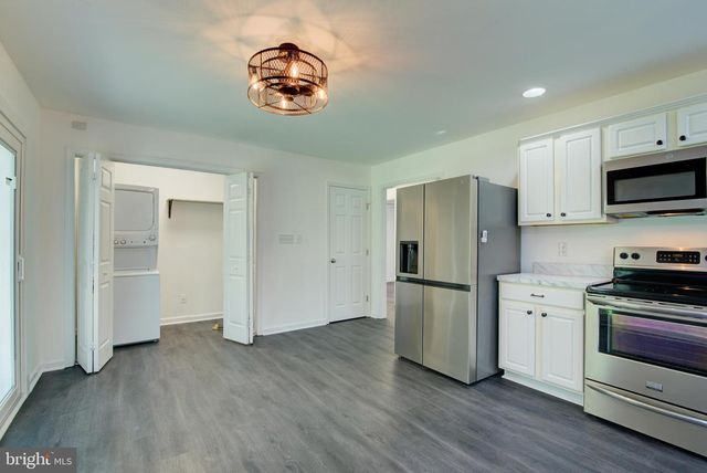 1029 MATTOX AVE, Colonial Beach, VA 22443