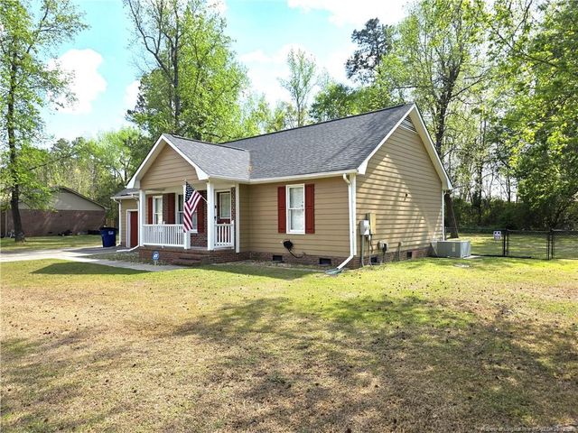 257 Berwick Drive, Raeford, NC 28376