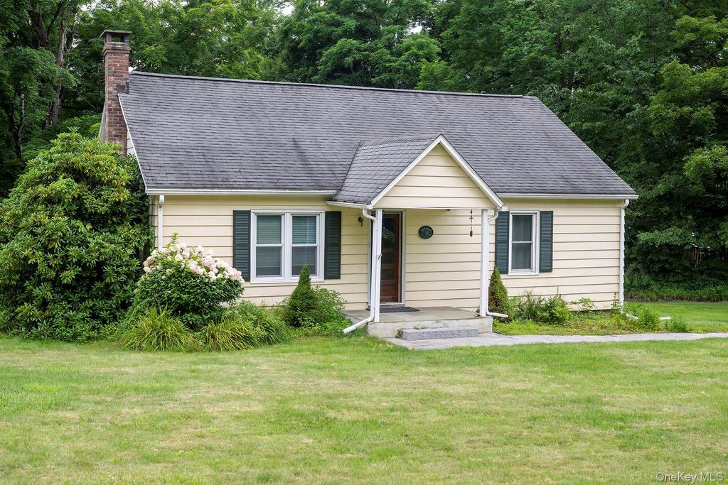 18 Highland Street, Millerton, NY 12546