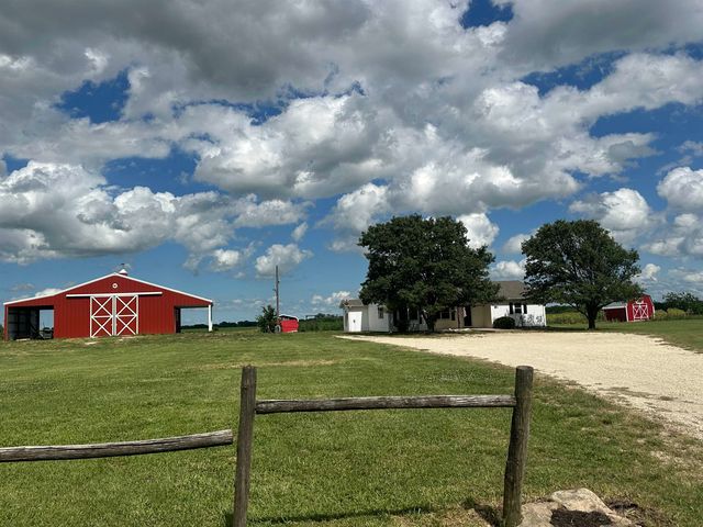 1476 SE Grant Rd, El Dorado, KS 67402