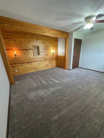 1476 SE Grant Rd, El Dorado, KS 67402