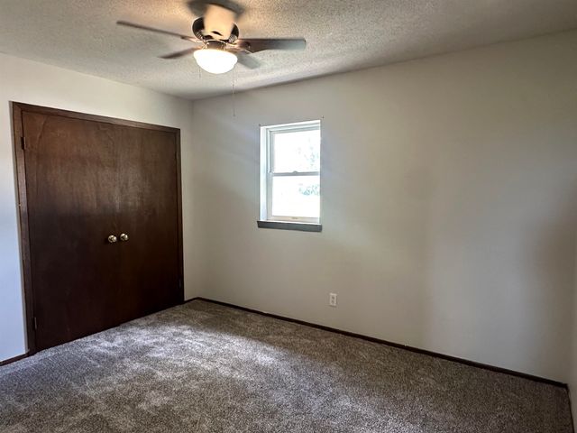 1476 SE Grant Rd, El Dorado, KS 67402
