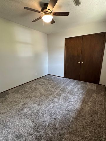 1476 SE Grant Rd, El Dorado, KS 67402