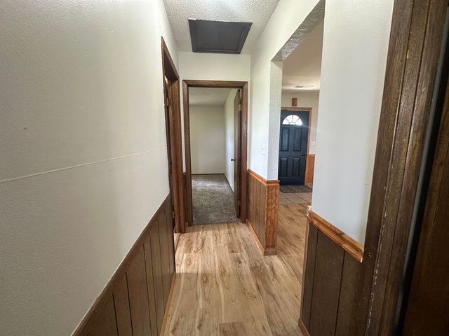 1476 SE Grant Rd, El Dorado, KS 67402