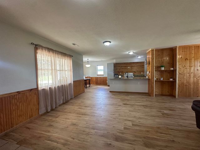 1476 SE Grant Rd, El Dorado, KS 67402