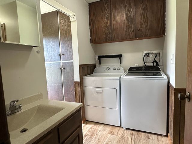 1476 SE Grant Rd, El Dorado, KS 67402
