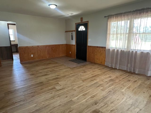 1476 SE Grant Rd, El Dorado, KS 67402