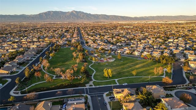 6945 Cedar Creek Road, Eastvale, CA 92880