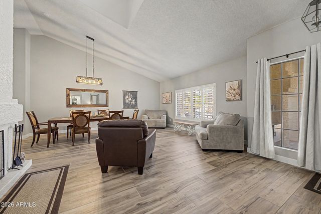 801 E BRAEBURN Drive, Phoenix, AZ 85022