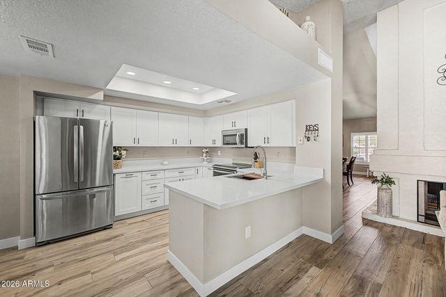 801 E BRAEBURN Drive, Phoenix, AZ 85022