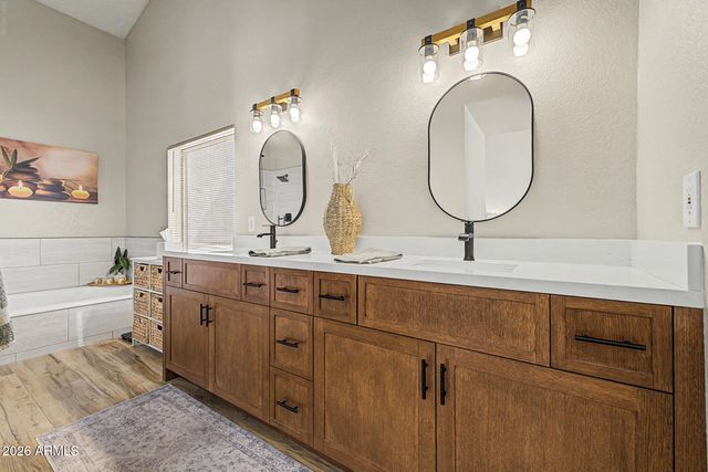 801 E BRAEBURN Drive, Phoenix, AZ 85022