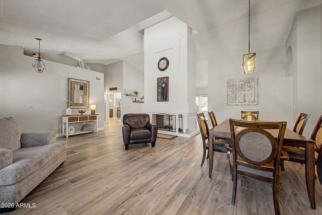 801 E BRAEBURN Drive, Phoenix, AZ 85022