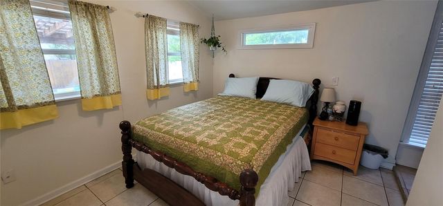 2912 HAWTHORNE STREET, Sarasota, FL 34239