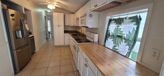 2912 HAWTHORNE STREET, Sarasota, FL 34239