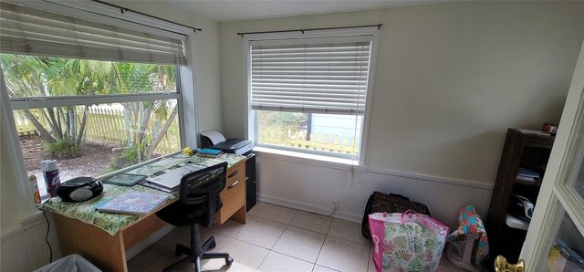 2912 HAWTHORNE STREET, Sarasota, FL 34239