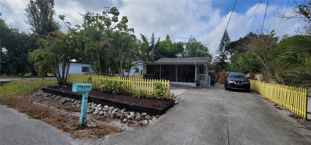 2912 HAWTHORNE STREET, Sarasota, FL 34239