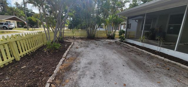 2912 HAWTHORNE STREET, Sarasota, FL 34239