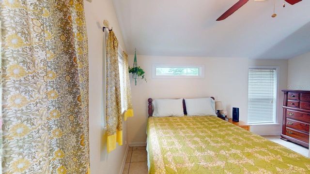 2912 HAWTHORNE STREET, Sarasota, FL 34239