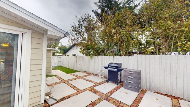 2912 HAWTHORNE STREET, Sarasota, FL 34239