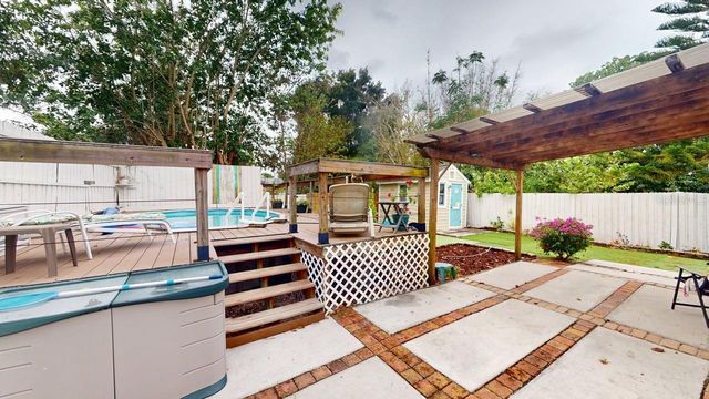 2912 HAWTHORNE STREET, Sarasota, FL 34239