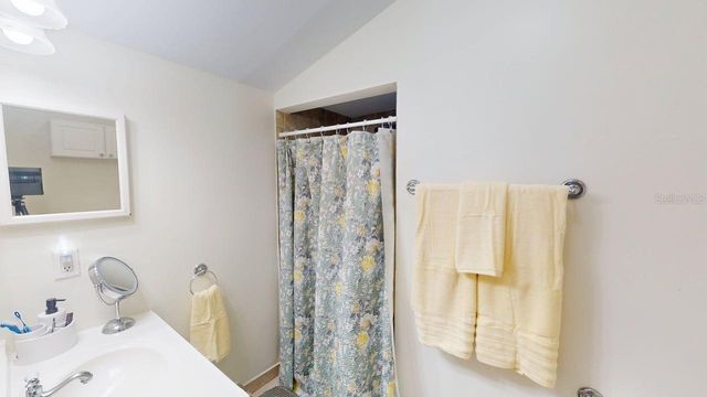 2912 HAWTHORNE STREET, Sarasota, FL 34239