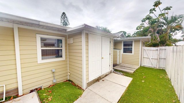 2912 HAWTHORNE STREET, Sarasota, FL 34239