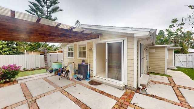 2912 HAWTHORNE STREET, Sarasota, FL 34239