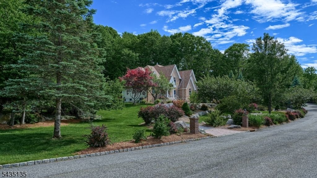 26 Stonehedge Dr, Hardyston Twp., NJ 07460 — photo 4