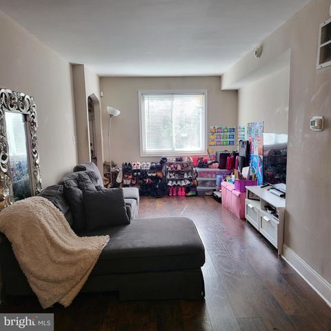 4827 BEAUFORT AVE, Baltimore, MD 21215