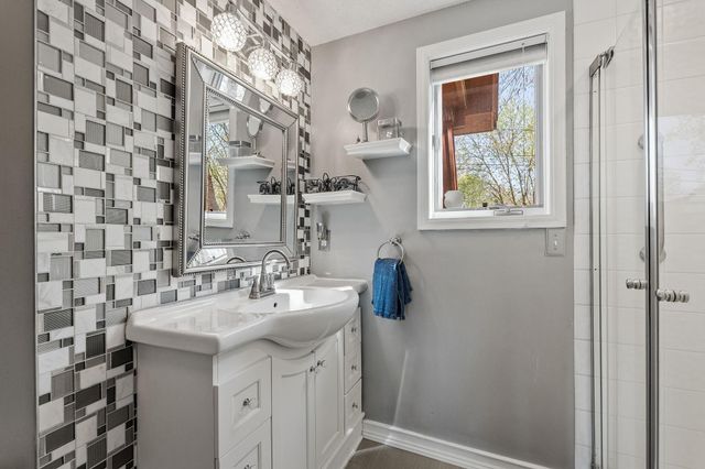 5611 Indiana Avenue N, Brooklyn Center, MN 55429