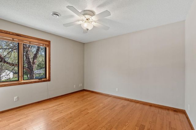 5611 Indiana Avenue N, Brooklyn Center, MN 55429