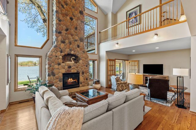 5611 Indiana Avenue N, Brooklyn Center, MN 55429