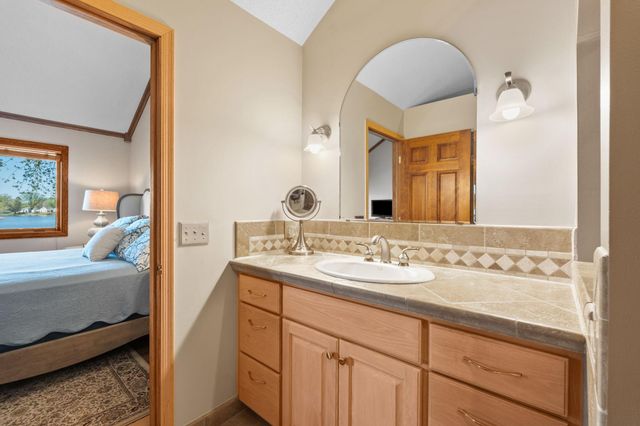 5611 Indiana Avenue N, Brooklyn Center, MN 55429