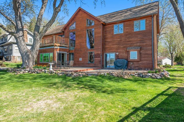 5611 Indiana Avenue N, Brooklyn Center, MN 55429