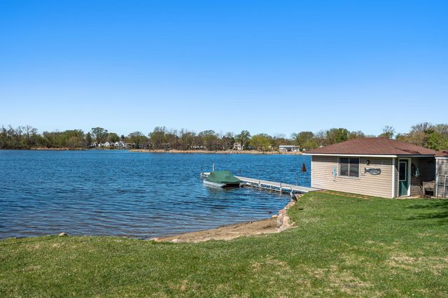 5611 Indiana Avenue N, Brooklyn Center, MN 55429