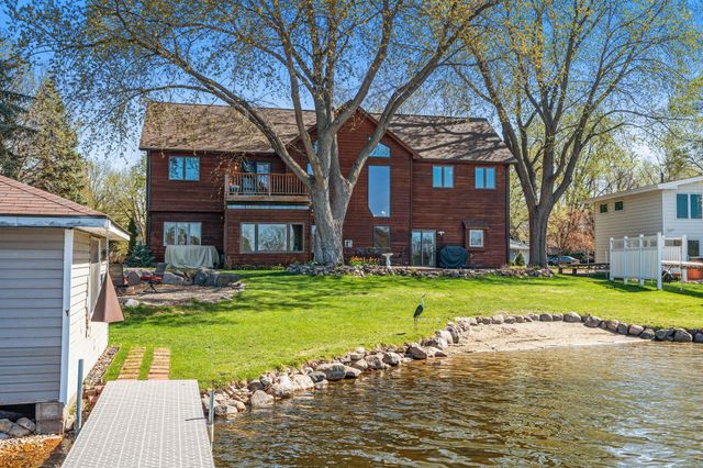 5611 Indiana Avenue N, Brooklyn Center, MN 55429