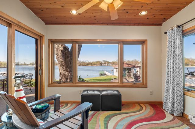 5611 Indiana Avenue N, Brooklyn Center, MN 55429