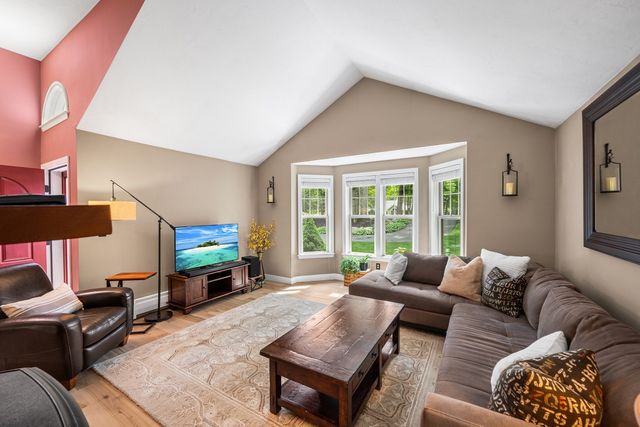 144 Baldwin St, Leicester, MA 01524