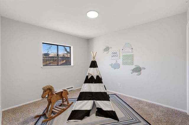 325 Shannon Place NW, Albuquerque, NM 87107