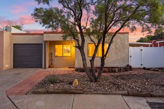 325 Shannon Place NW, Albuquerque, NM 87107