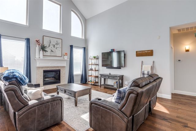 809 Llano Falls, Mckinney, TX 75071