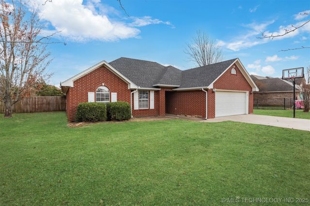 93 Summit Circle, Durant, OK 74701
