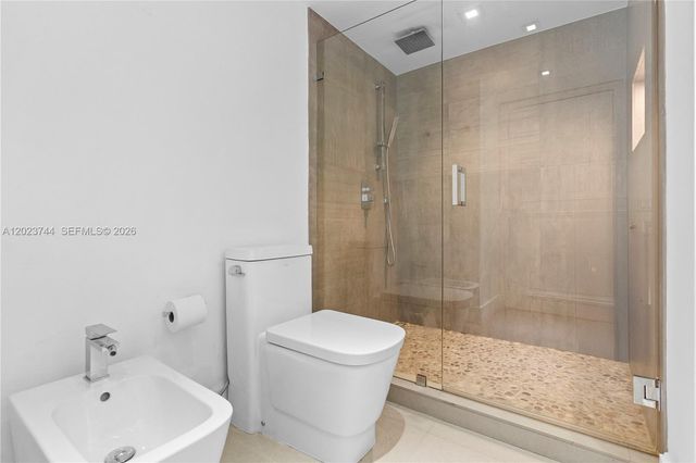 1541 Brickell Ave C1607, Miami, FL 33129