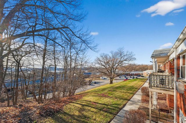 4 Colonial Road 96, Beacon, NY 12508