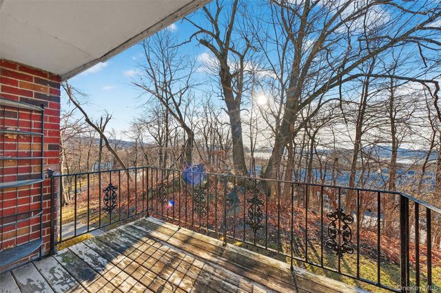 4 Colonial Road 96, Beacon, NY 12508