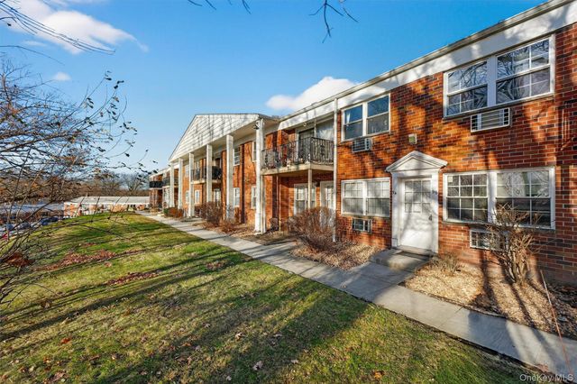 4 Colonial Road 96, Beacon, NY 12508